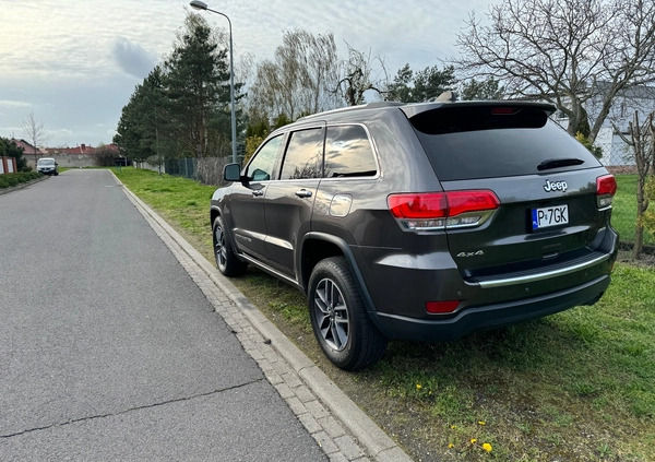 Jeep Grand Cherokee cena 115000 przebieg: 61495, rok produkcji 2019 z Września małe 92